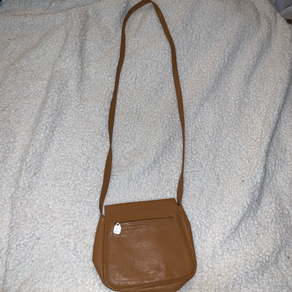Kenneth cole crossbody bag